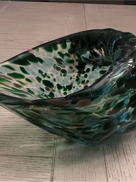HQ Other - HQT Handblown Green/Teal Art Glass Shell Bowl -9”